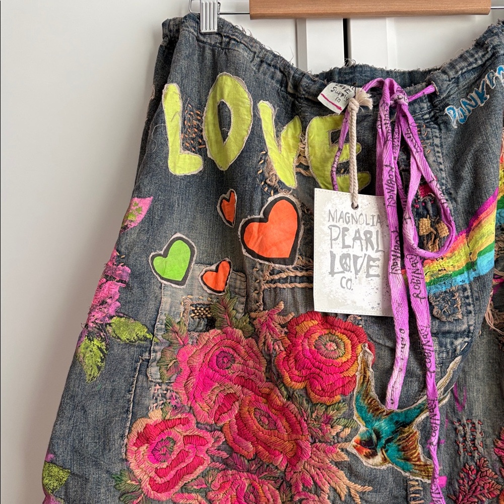 NWT Magnolia Pearl Embroidered Art Graphic Frankie Denims, OS - Picture 8 of 15